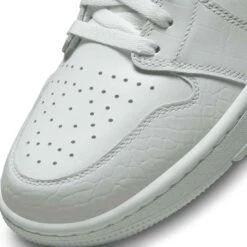 Nike Air Jordan 1 Low G Golf Shoes White/White/Pure Platinum 12 Nike Air Jordan 1 Low G Golf Shoes White/White/Pure Platinum -The Golf Shop nike air jordan 1 low g golf shoes white pure platinum dd9315 110 detail2 itempicture