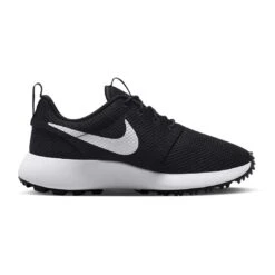 Nike Juniors Roshe 2 G Golf Shoes Black/White -The Golf Shop nike juniors roshe 2 g golf shoes black white dz6895 010 spine itempicture